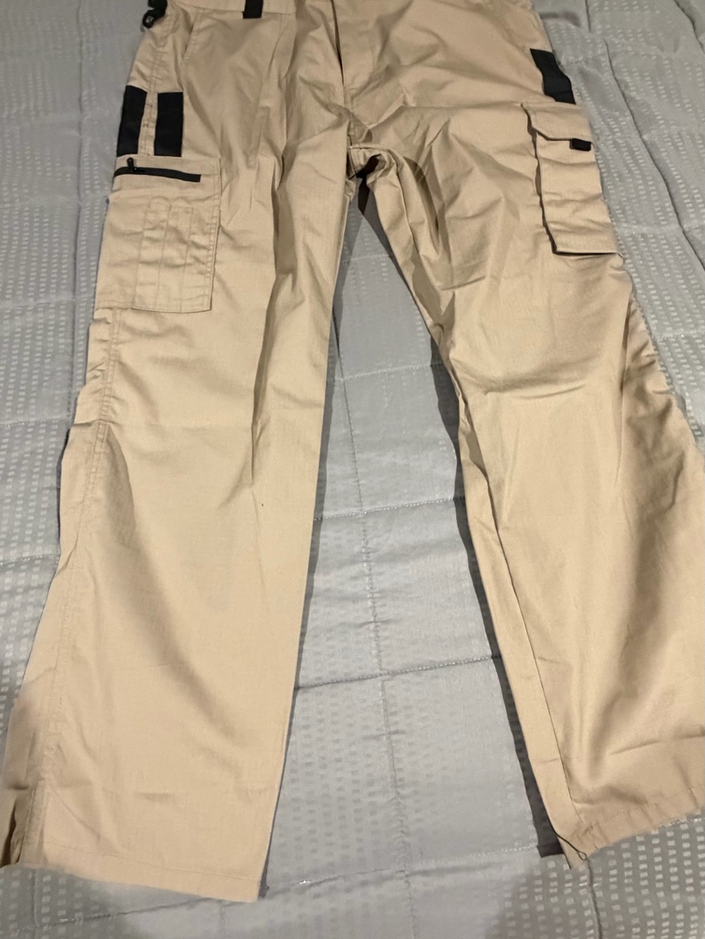 Men’s Utility Beige Cargo Pants with Black Pocket Accents 3XL